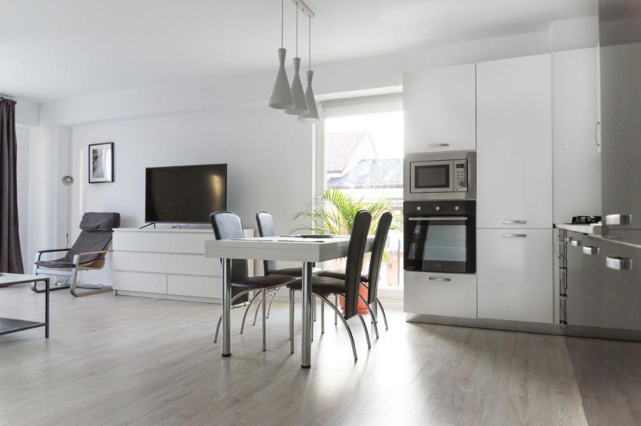 Airport Residence - Apartment Across From Otopeni Airport Екстер'єр фото