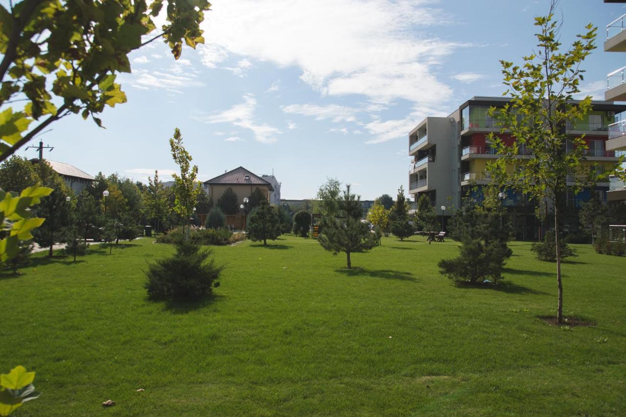 Airport Residence - Apartment Across From Otopeni Airport Екстер'єр фото
